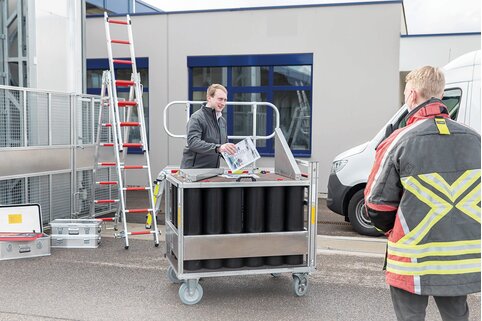 Ihr Rettungstechnik-Sortiment stellt die Günzburger Steigtechnik im Rahmen einer Roadshow Einsatzkräften und Feuerwehr-Fachhändlern in ganz Deutschland und auch in Österreich vor.  | © MUNK GmbH