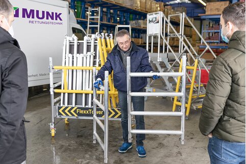 Le contenu de ces présentations sur site peut être adapté aux besoins de chacun. Le Roadshow « Techniques d’accès » présente notamment l'échafaudage FlexxTower pour une personne.  | © MUNK GmbH