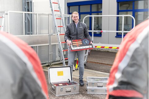 Dans le cadre du Roadshow « Techniques de sauvetage », Günzburger Steigtechnik présente sa vaste gamme de produits pour les équipes de lutte contre les incendies, de sauvetage et d’intervention en cas de catastrophe.  | © MUNK GmbH