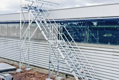 Les escaliers de Günzburger Steigtechnik peuvent être configurés pour répondre aux besoins d’une multitude d’applications, et ainsi assurer un accès sécurisé aux installations de tous types.  | © MUNK GmbH