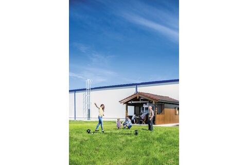 L'homme est au centre des préoccupations de Günzburger Steigtechnik. C'est pourquoi l'entreprise a toujours pratiqué les hiérarchies plates, les portes ouvertes et une atmosphère de travail familiale. | © MUNK GmbH