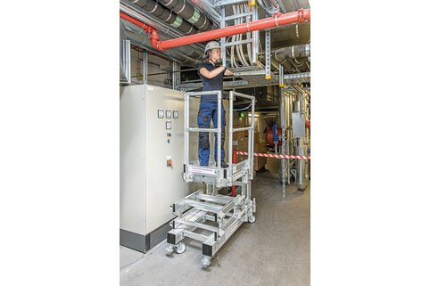 Le Desk Surfer mobile assure également la sécurité du travail dans l'environnement technique de SPIE, par exemple lors de tâches de maintenance ou d'installations. | © MUNK GmbH