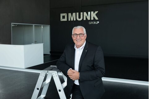 Inhaber und Geschäftsführer Ferdinand Munk blickt auf ein weiteres starkes Geschäftsjahr der Munk Group zurück. Das Unternehmen hat 2021 trotz aller Herausforderungen durch die Corona-Pandemie gut gemeistert | © MUNK GmbH