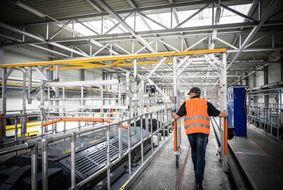 Les garde-corps transversaux peuvent être déplacés le long des voies selon le principe de l'homme mort. | © MUNK GmbH