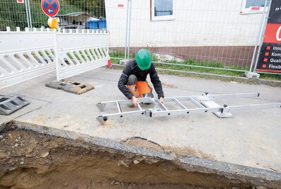 With two optional plug-in parts, the pit ladder can be extended and used in pits up to 2.10 m deep. Assembly is completely tool-free. | © MUNK GmbH