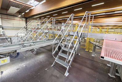 Munk Günzburger Steigtechnik propose également ses passerelles en construction modulaire et en système modulaire. Elles peuvent être assemblées individuellement et de manière rentable. | © MUNK GmbH