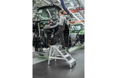 La plate-forme de travail de Munk Günzburger Steigtechnik est une aide particulièrement pratique. | © MUNK GmbH