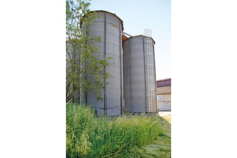 L'accès sécurisé aux silos est assuré par la technique d'accès fixe, qui peut être assemblée individuellement grâce au système modulaire. | © MUNK GmbH