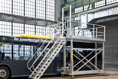 The mobile working platforms from Munk Günzburger Steigtechnik allow you to work flexibly and safely | © MUNK GmbH