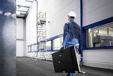 La nouvelle plate-forme Ergo de Munk Günzburger Steigtechnik offre une maniabilité optimale et un grand confort de transport. Elle est jusqu'à 40% plus légère que les plateformes d'échafaudage traditionnelles. | © MUNK GmbH