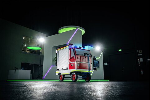 Les conteneurs roulants pour sapeurs-pompiers sont des auxiliaires polyvalents pour l'éducation à la sécurité incendie dans les corps de jeunes sapeurs-pompiers. | © MUNK GmbH