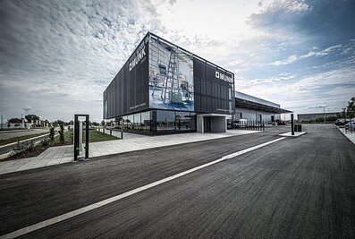 2021 bezog der wachsende Geschäftsbereich Munk Rettungstechnik einen eigenen Standort in Leipheim. | © MUNK GmbH