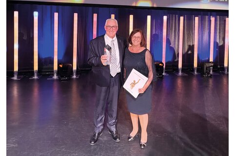 Delighted to receive the special award for lifetime achievement: Ferdinand and Ruth Munk at the Großer Preis des Mittelstandes. | © MUNK GmbH