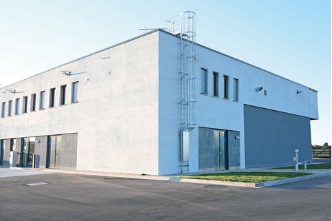 Le nouvel outil du Munk Group est le tout premier configurateur d'échelles à crinoline à disposer d'une simulation de mur personnalisée et proche de la réalité. | © MUNK GmbH