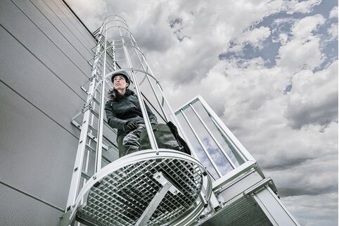 Les échelles à crinoline de Munk Günzburger Steigtechnik peuvent être adaptées de manière très individuelle à l'utilisation et au lieu d'utilisation. | © MUNK GmbH