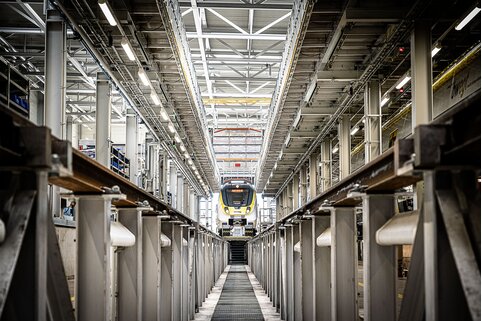 Customised solutions such as this roof access system for the maintenance and repair of rail vehicles were in great demand last year. | © MUNK GmbH