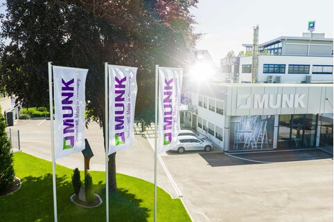 Die Munk Group hat ein neues Kundenzentrum gestaltet und damit einen besonderen Treffpunkt für Sicherheit made in Germany geschaffen. Foto: Tobias Atzkern/Munk Group | © Munk Group