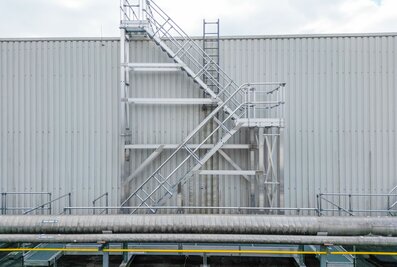 Customised stair towers provide safe and easy access to roofs. | © MUNK GmbH