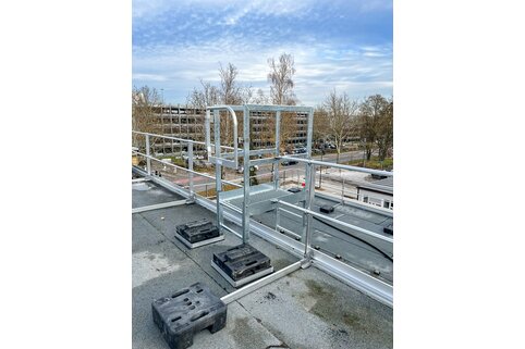 La sortie sur les toits se fait par un passage attique. | © MUNK GmbH