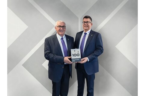The Munk Group has been honoured as a TOP 100 innovator for the sixth time. In the picture, from left: Managing Directors Ferdinand Munk and Alexander Werdich. | © MUNK GmbH