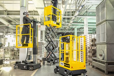 Die neuen FlexxLifte im Produktionseinsatz: Die mobilen Hubarbeitsbühnen unterstützen Wartungs- und Montagearbeiten auf unterschiedlichen Arbeitshöhen.  | © MUNK GmbH