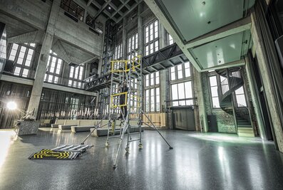 Ebenfalls in Köln dabei: der neue FlexxTower SG ergo mit vorlaufendem SG-Sicherheitsgeländer. | © MUNK GmbH