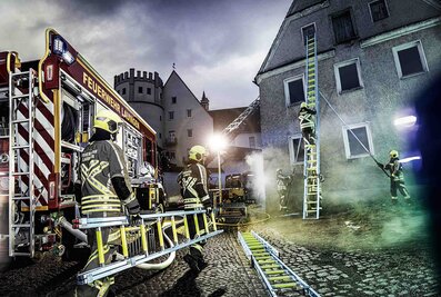 Auf der Interschutz 2026 in Hannover präsentiert die Munk Rettungstechnik ihre innovativen Lösungen, darunter das nachleuchtende Leiternsortiment.  | © Munk GmbH