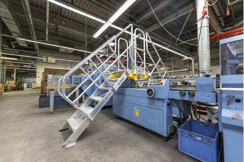 Les passerelles et les escaliers peuvent être assemblés individuellement à l'aide du configurateur de produits de Munk Günzburger Steigtechnik et, grâce à leur conception modulaire, ils peuvent également être modifiés et agrandis de manière flexible si nécessaire. | © MUNK GmbH