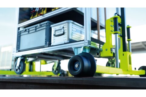 Über das Gleisfahrwerk ist das neue Offroad-System Premium der Munk Rettungstechnik auch im Straßenbahn- oder DB-Netz schienengängig. | © MUNK GmbH