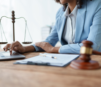 Lois pertinentes sur l'equipment d'accès | © Jirapong - stock.adobe.com