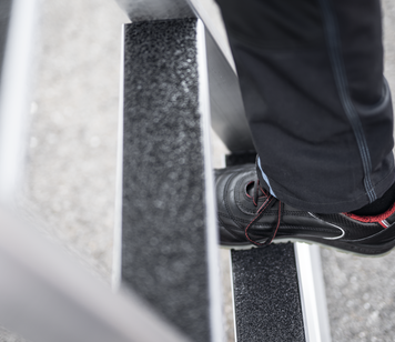 Revêtement de marche clip-step R13 Application | © MUNK GmbH